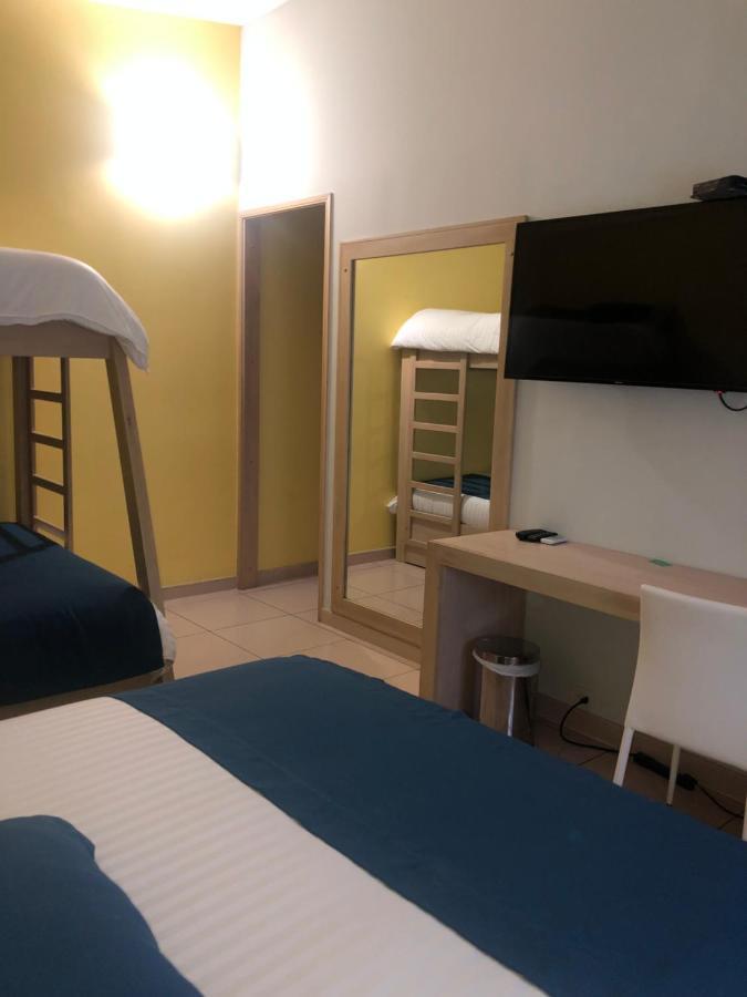 Hostel Paradise St Santa Marta  Eksteriør bilde